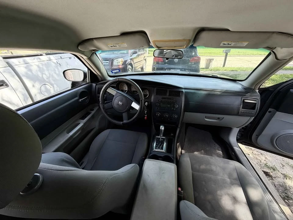 2006 Dodge Charger 6th Gen - Image 6 of 8