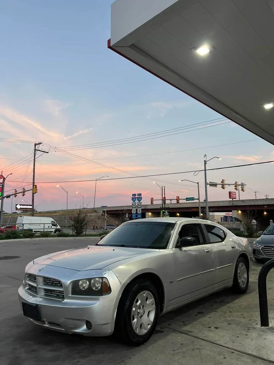 2006 Dodge Charger 6th Gen - Image 4 of 4