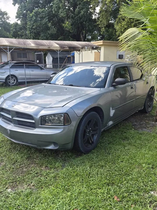 2006 Dodge Charger 6th Gen - Image 2 of 8