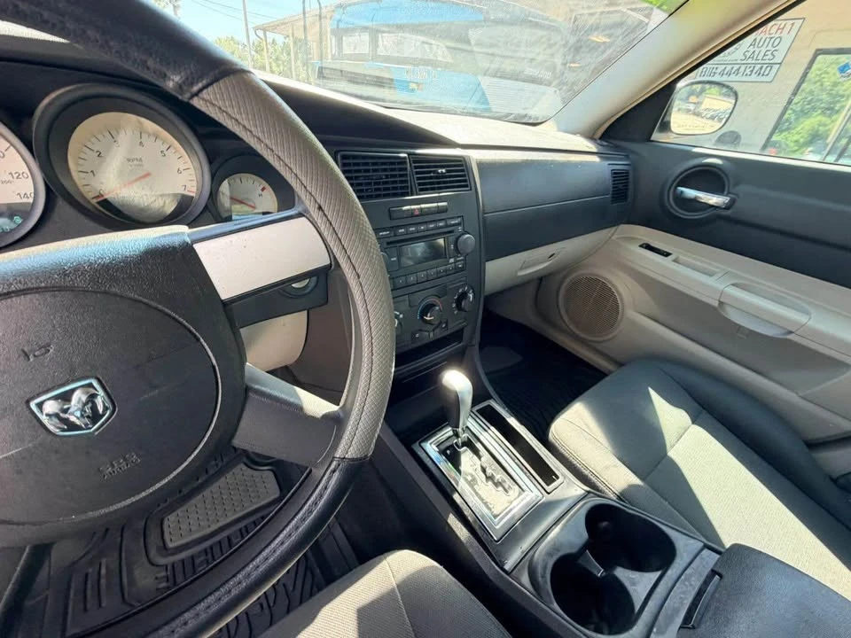 2006 Dodge Charger 6th Gen - Image 6 of 8