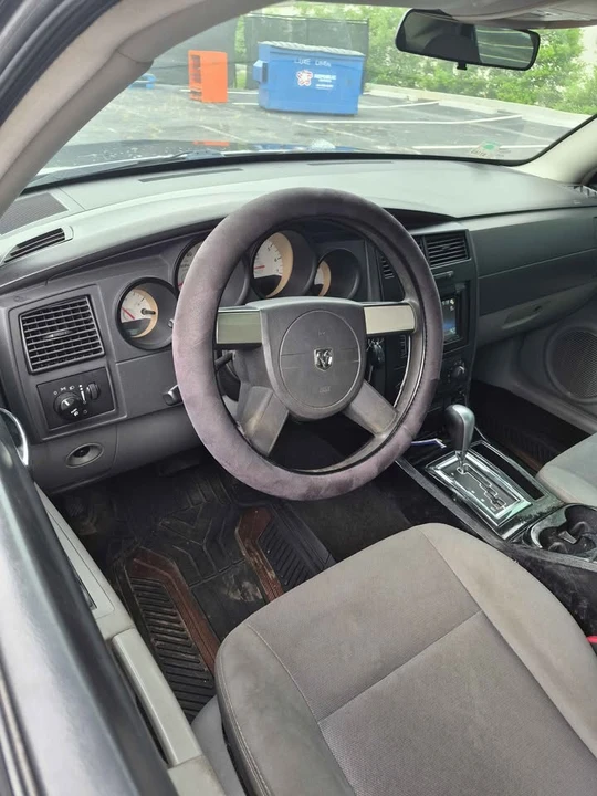 2006 Dodge Charger 6th Gen - Image 6 of 8