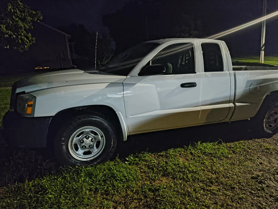 2006 Dodge Dakota 3rd Gen - Image 2 of 10