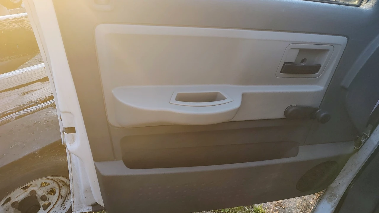 2006 Dodge Dakota 3rd Gen - Image 6 of 10