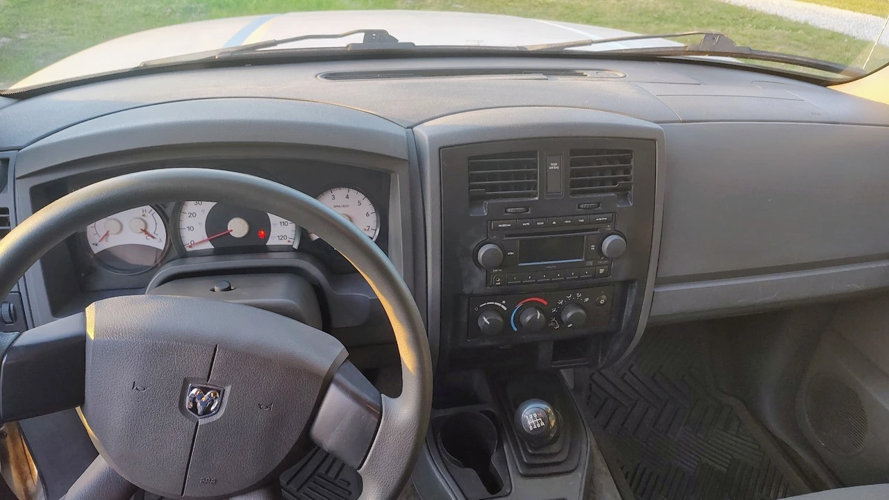 2006 Dodge Dakota 3rd Gen - Image 11 of 28
