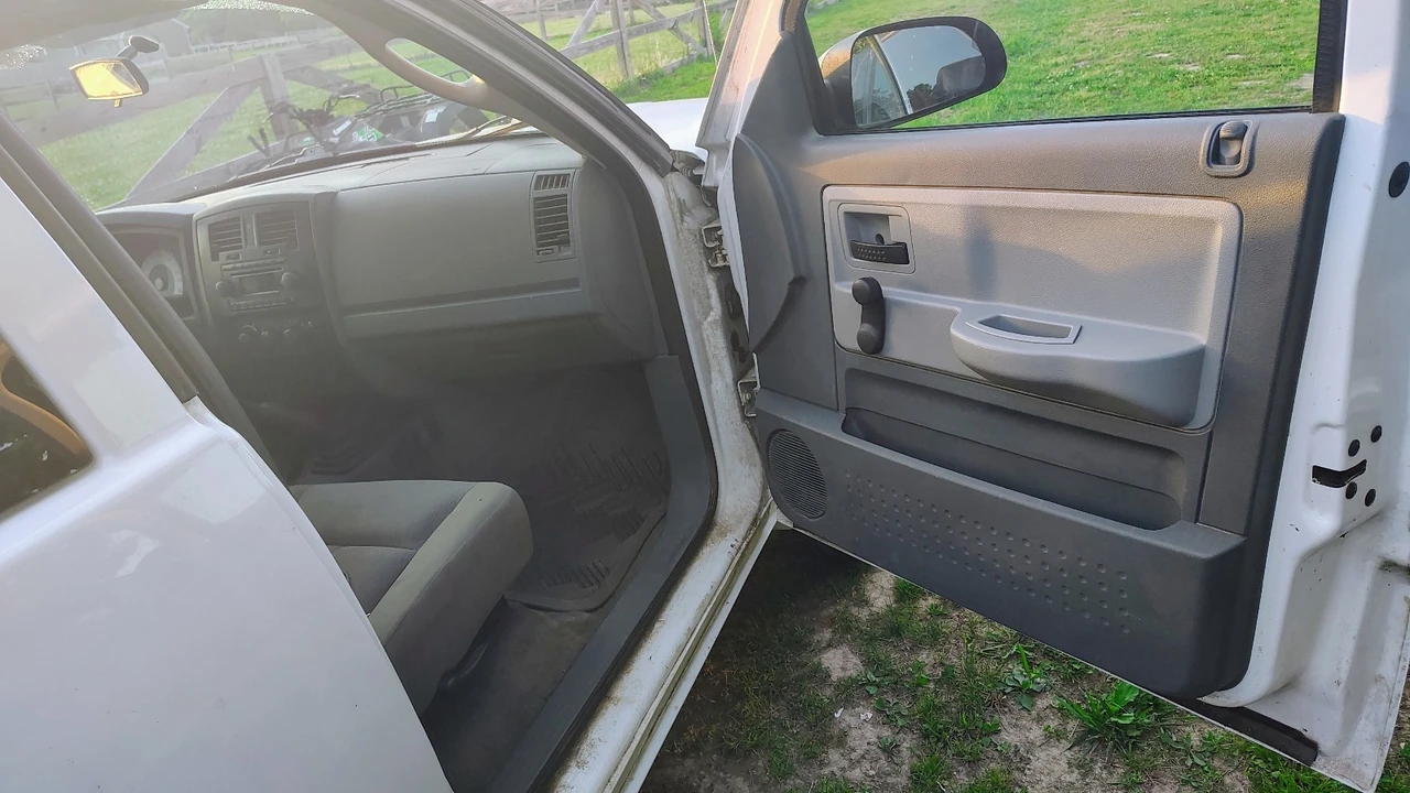 2006 Dodge Dakota 3rd Gen - Image 20 of 28