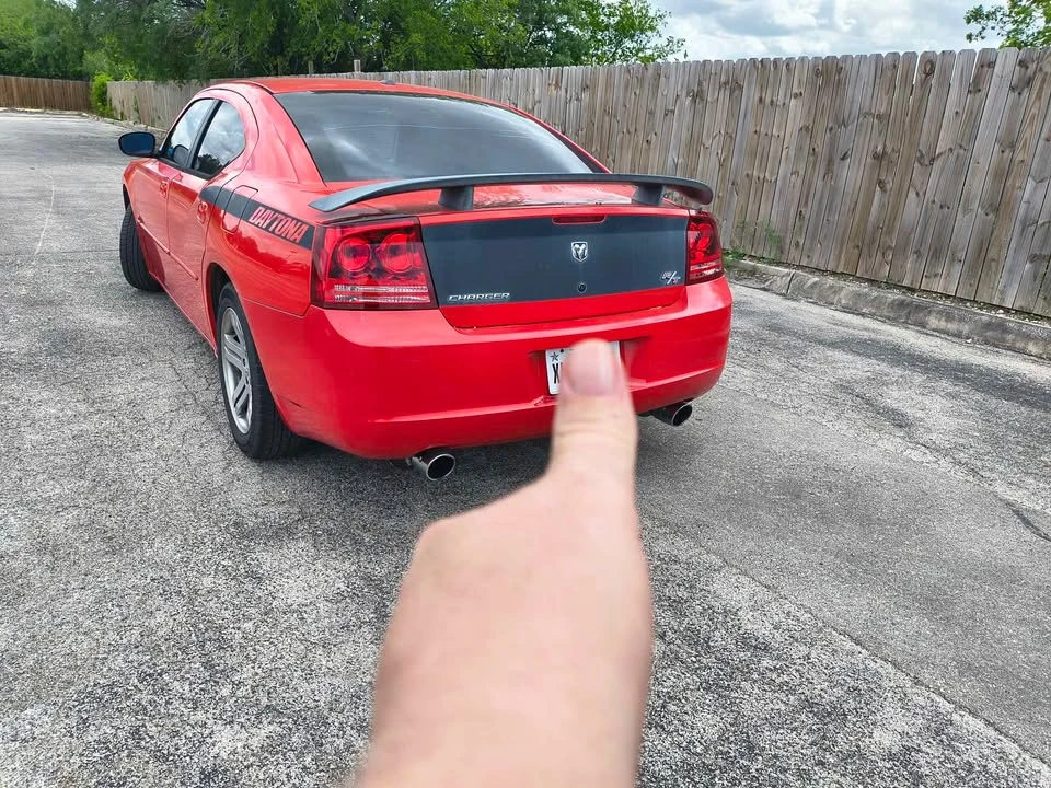 2006 Dodge Charger 6th Gen - Image 4 of 10