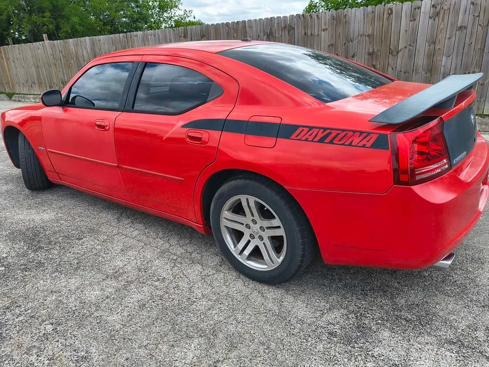 2006 Dodge Charger 6th Gen - Image 5 of 10