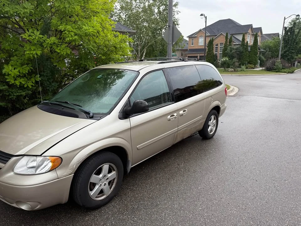 2006 Dodge Caravan - Image 2 of 4