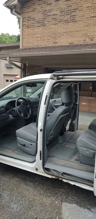 2006 Dodge Caravan - Image 9 of 12