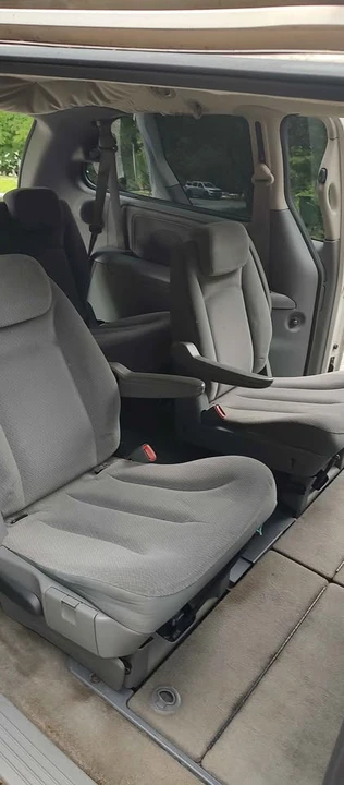 2006 Dodge Caravan - Image 12 of 12
