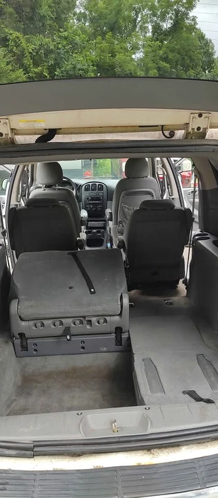 2006 Dodge Caravan - Image 10 of 12