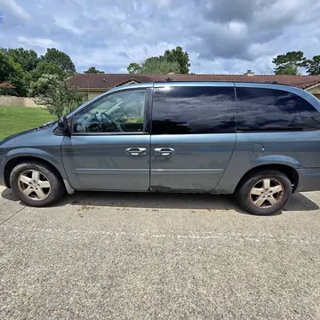 2006 Dodge Grand Caravan Passenger SXT Van 4D
