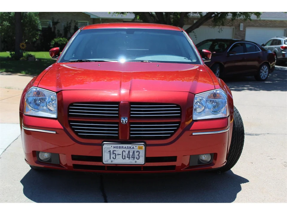 2006 Dodge Magnum 2nd Gen Wagon - Image 5 of 15
