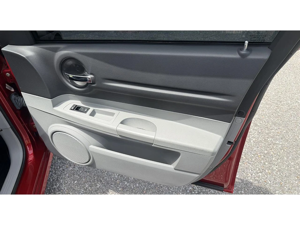 2006 Dodge Magnum 2nd Gen Wagon - Image 15 of 22