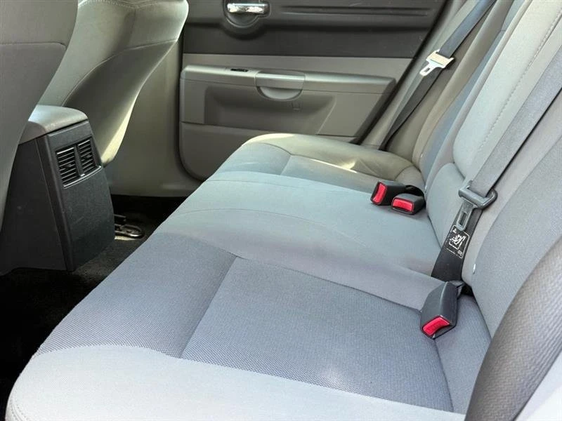 2006 Dodge Magnum 2nd Gen Wagon - Image 9 of 13