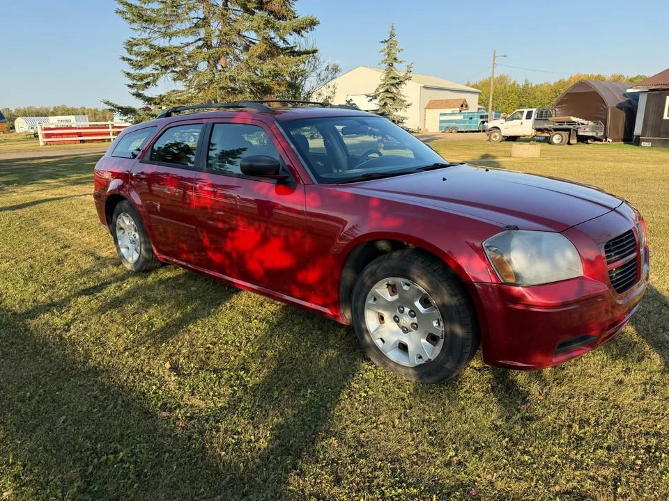 2006 Dodge Magnum 2nd Gen Wagon - Image 2 of 8