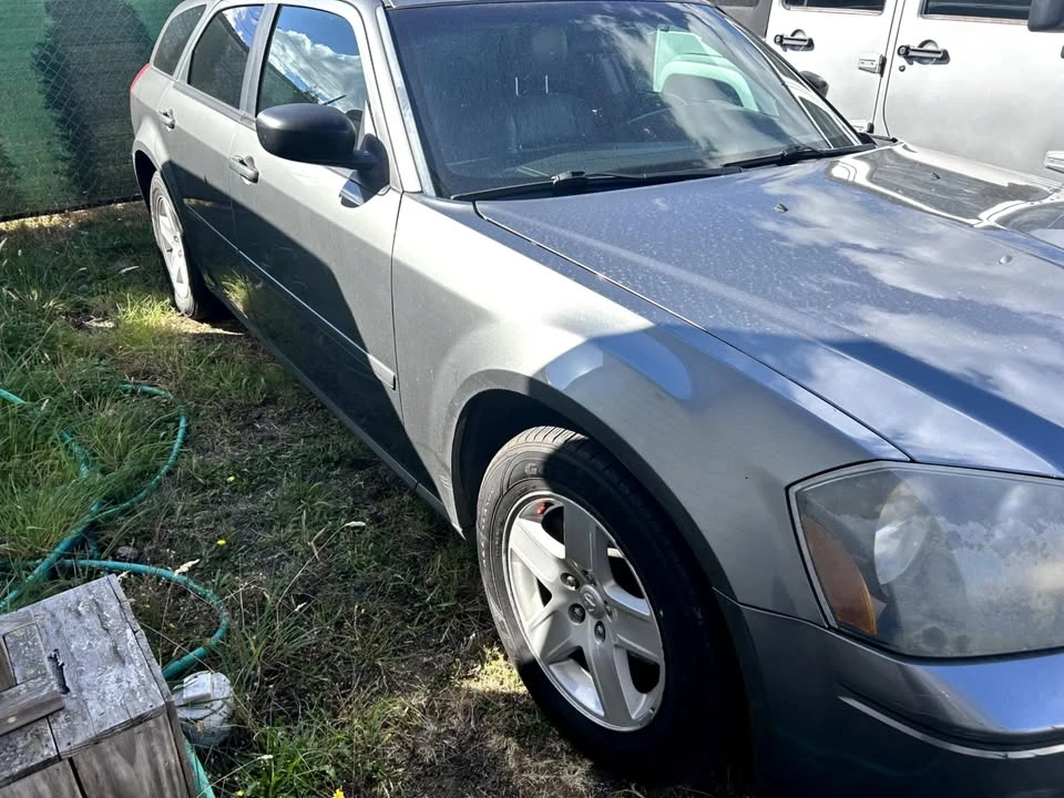 2006 Dodge Magnum 2nd Gen Wagon - Image 2 of 7