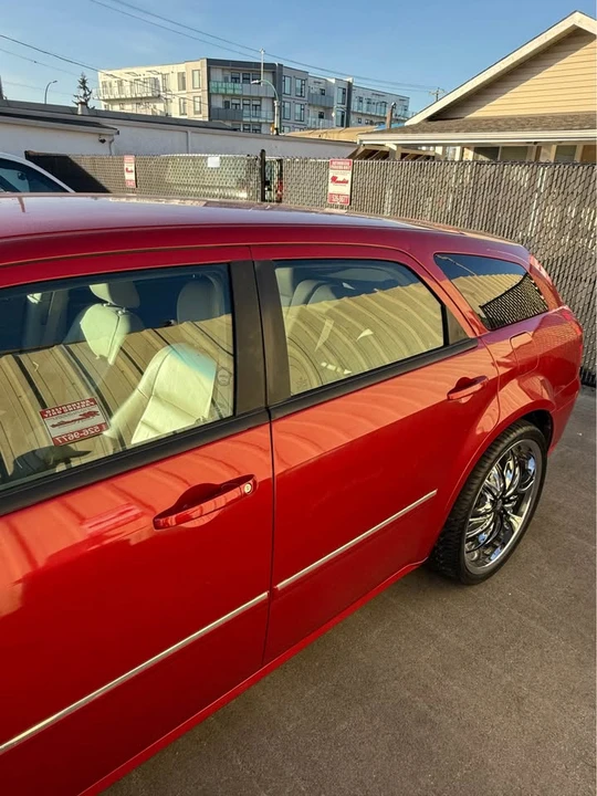 2006 Dodge Magnum 2nd Gen Wagon - Image 4 of 20