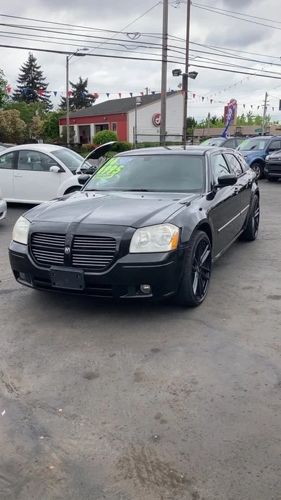 2006 Dodge Magnum 2nd Gen Wagon - Image 2 of 11