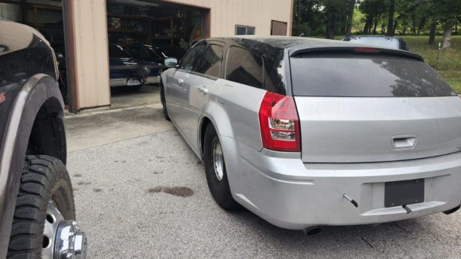 2006 Dodge Magnum 2nd Gen Wagon - Image 3 of 9