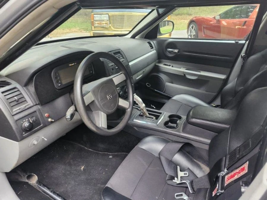 2006 Dodge Magnum 2nd Gen Wagon - Image 4 of 9