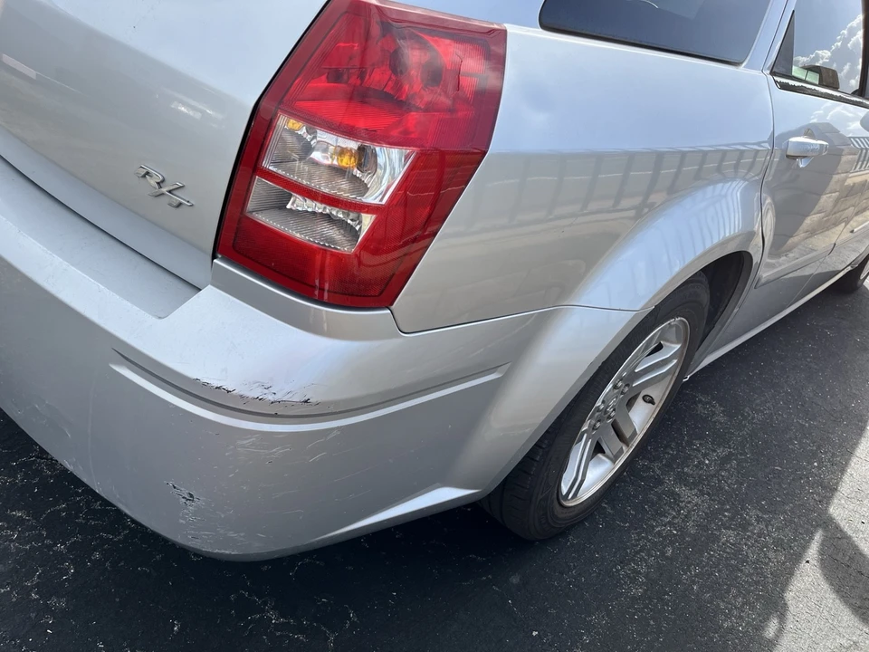 2006 Dodge Magnum 2nd Gen Wagon - Image 19 of 31