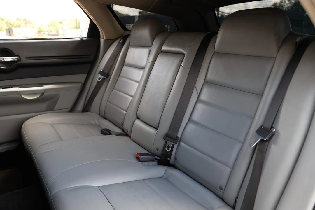 2006 Dodge Magnum 2nd Gen Wagon - Image 10 of 31