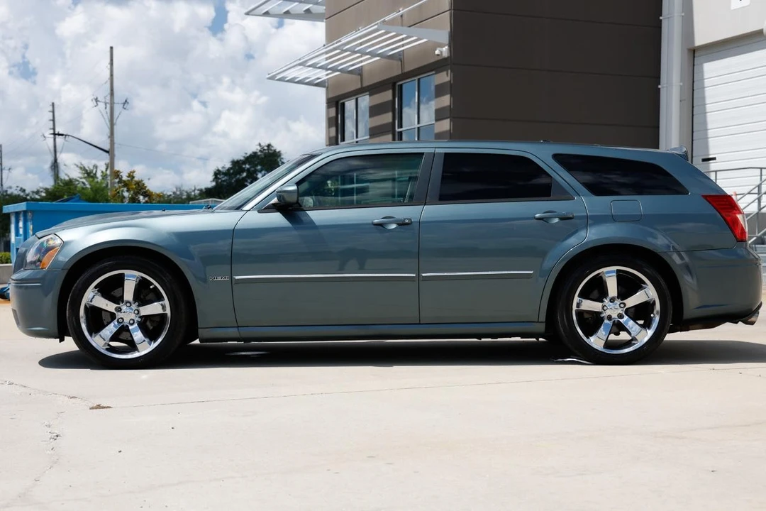 2006 Dodge Magnum 2nd Gen Wagon - Image 5 of 31