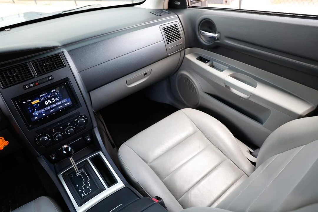 2006 Dodge Magnum 2nd Gen Wagon - Image 23 of 31