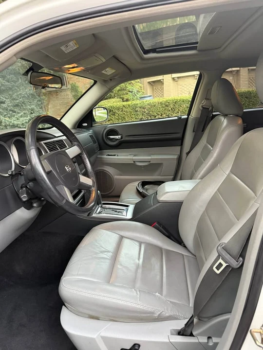 2006 Dodge Magnum 2nd Gen Wagon - Image 4 of 7