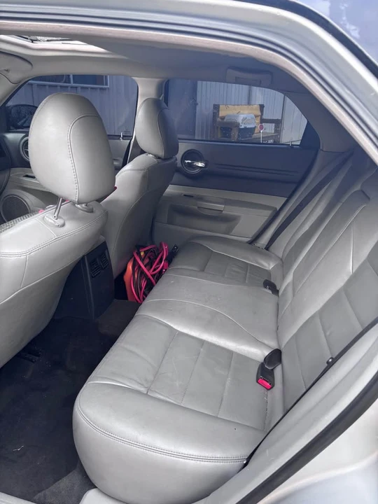 2006 Dodge Magnum 2nd Gen Wagon - Image 5 of 9