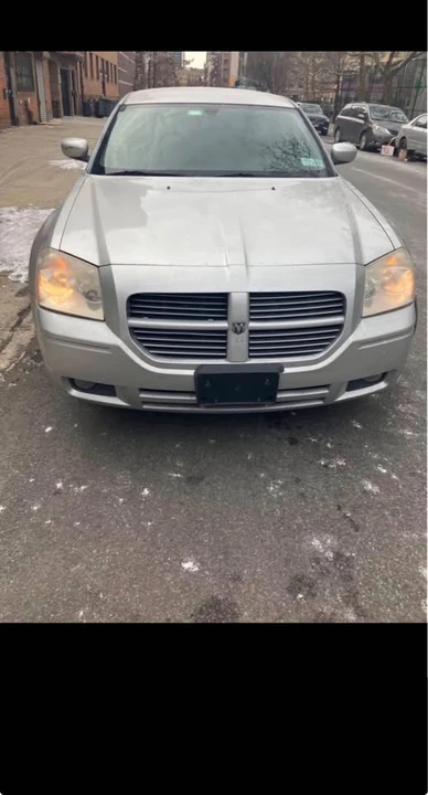 2006 Dodge Magnum 2nd Gen Wagon - Image 2 of 11