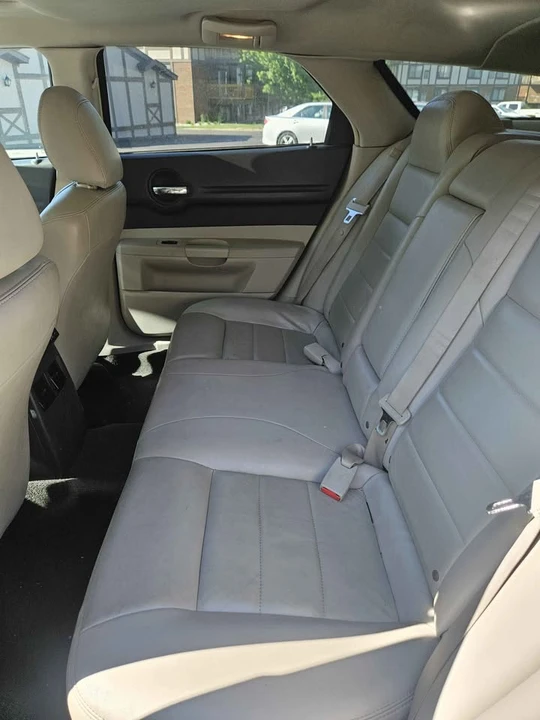 2006 Dodge Magnum 2nd Gen Wagon - Image 4 of 11