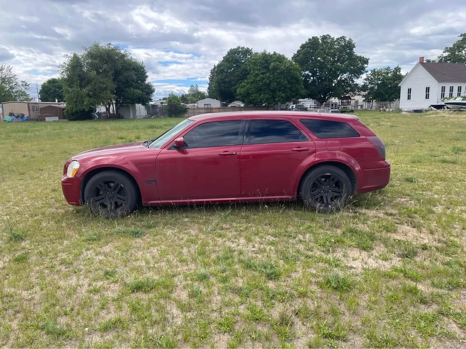 2006 Dodge Magnum 2nd Gen Wagon - Image 2 of 6