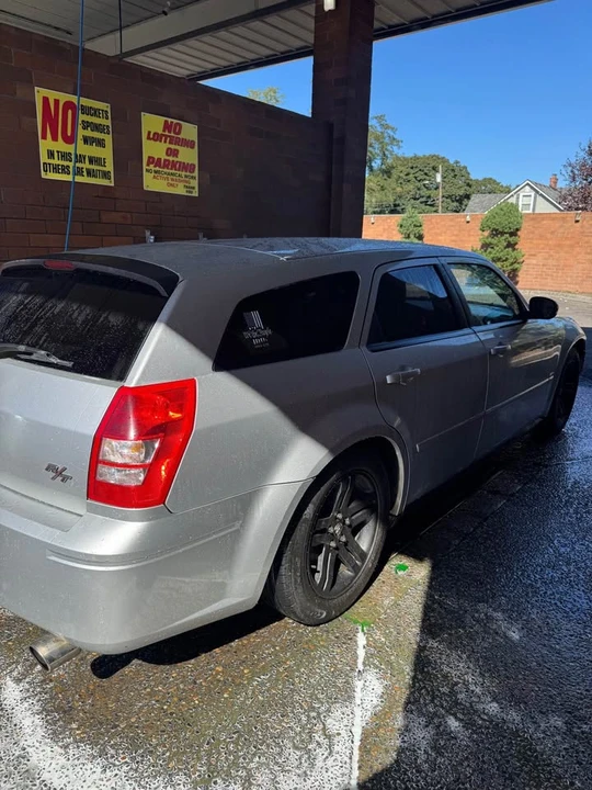 2006 Dodge Magnum 2nd Gen Wagon - Image 7 of 12