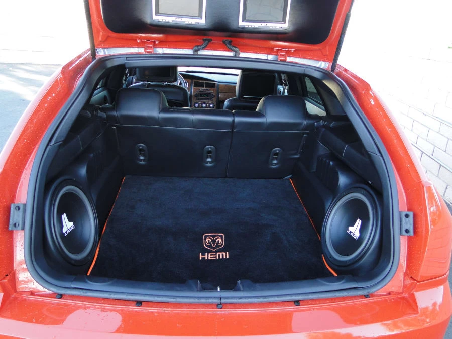 2006 Dodge Magnum 2nd Gen Wagon - Image 3 of 6
