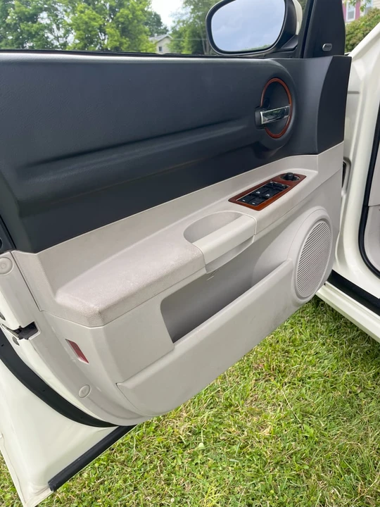 2006 Dodge Magnum 2nd Gen Wagon - Image 19 of 27