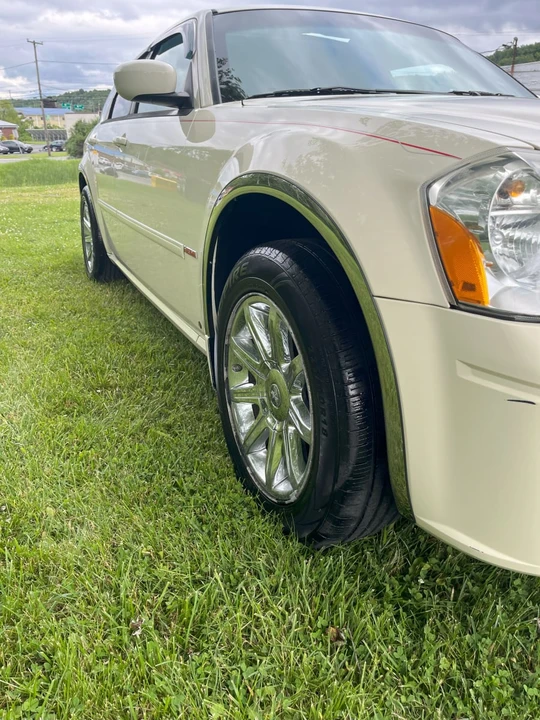 2006 Dodge Magnum 2nd Gen Wagon - Image 8 of 27