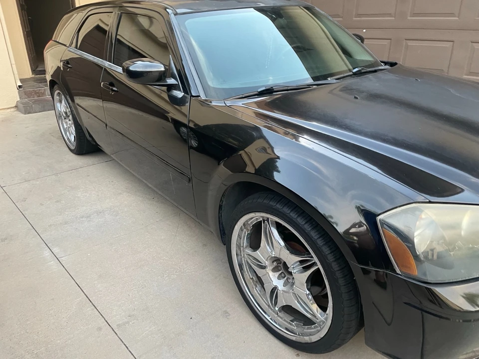 2006 Dodge Magnum 2nd Gen Wagon - Image 4 of 11