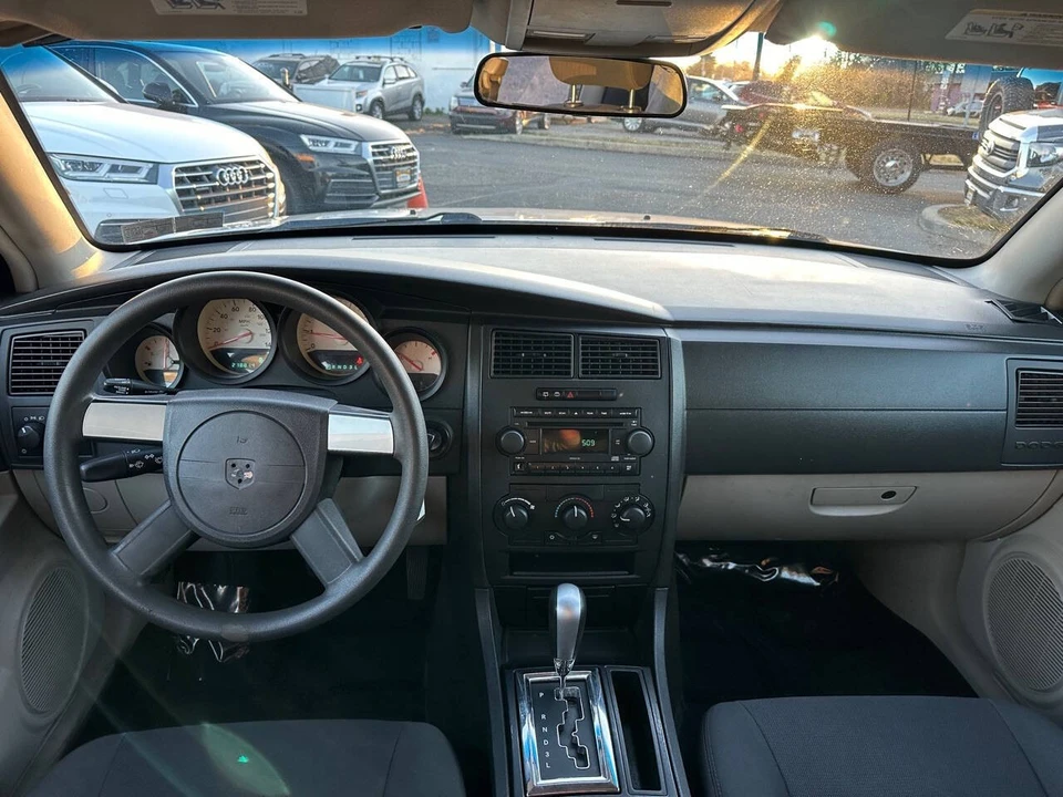 2006 Dodge Magnum 2nd Gen Wagon - Image 11 of 18
