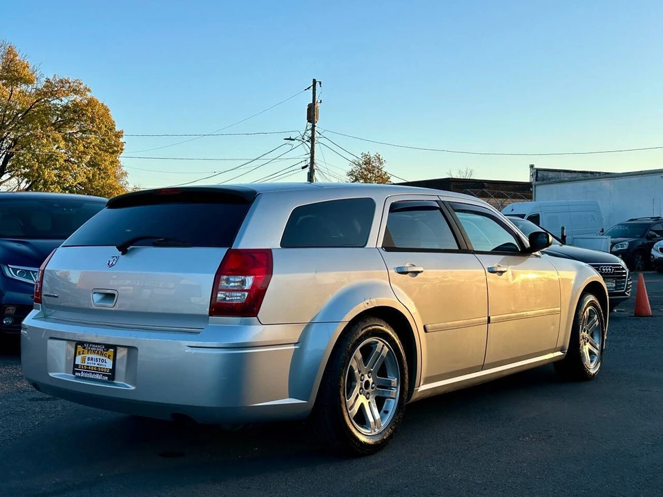 2006 Dodge Magnum 2nd Gen Wagon - Image 6 of 18