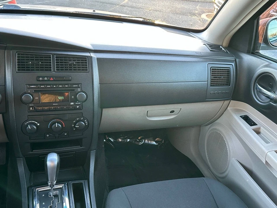 2006 Dodge Magnum 2nd Gen Wagon - Image 14 of 18