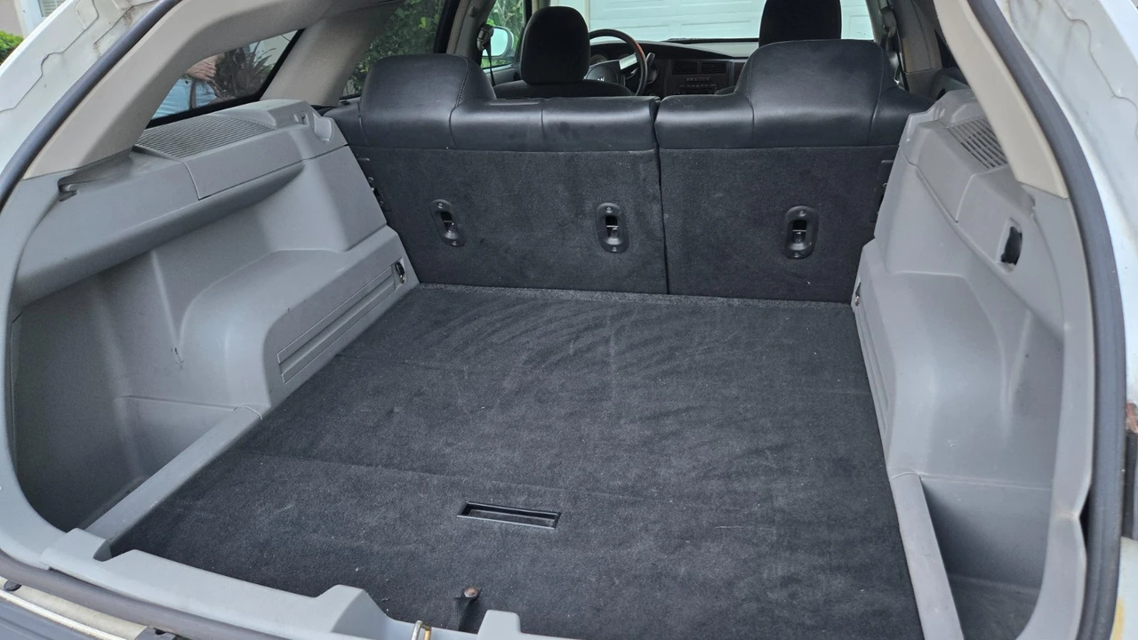 2006 Dodge Magnum 2nd Gen Wagon - Image 3 of 14