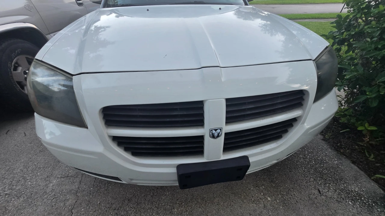 2006 Dodge Magnum 2nd Gen Wagon - Image 8 of 14