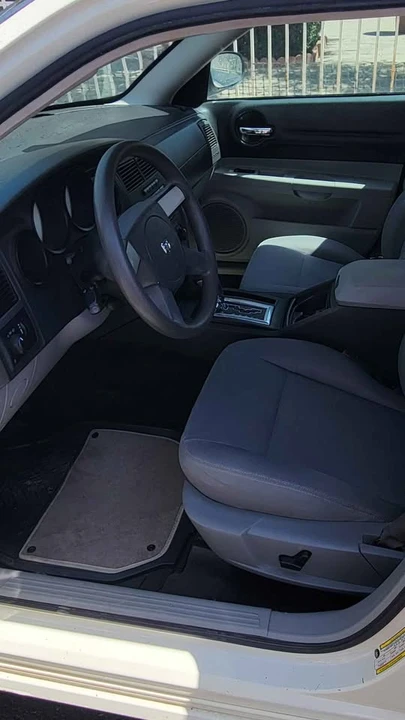 2006 Dodge Magnum 2nd Gen Wagon - Image 5 of 6