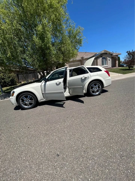 2006 Dodge Magnum 2nd Gen Wagon - Image 13 of 13