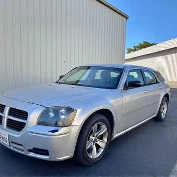 2006 Dodge Magnum SE Sport Wagon 4D