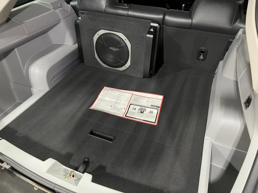 2006 Dodge Magnum SRT8 2nd Gen - Image 8 of 10