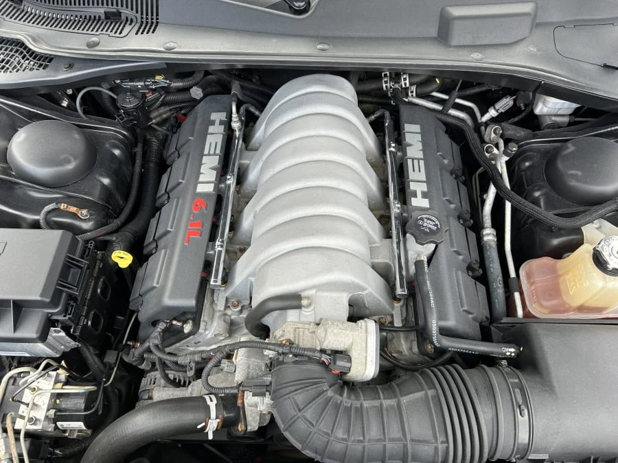 2006 Dodge Magnum SRT8 2nd Gen - Image 12 of 14