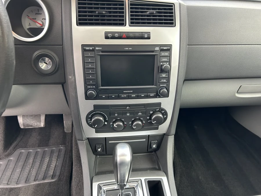 2006 Dodge Magnum SRT8 2nd Gen - Image 9 of 14